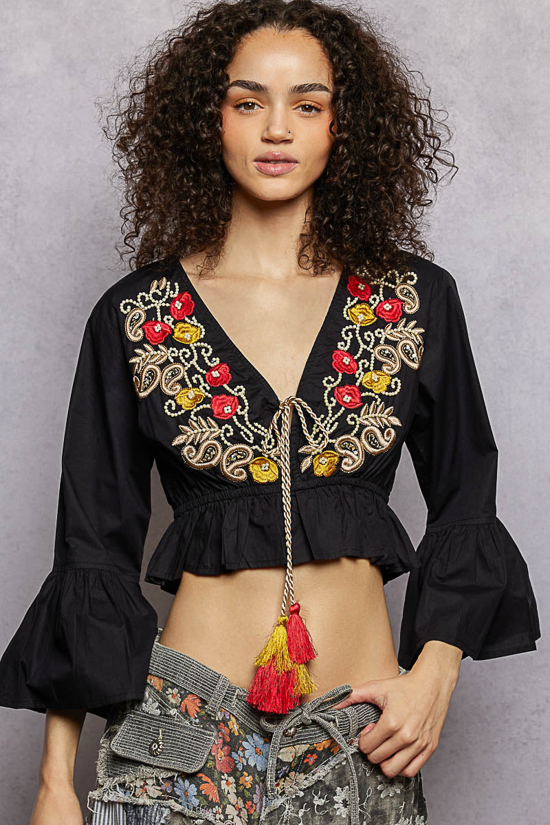 POL Floral Embroidered Cropped Blouse BLACK